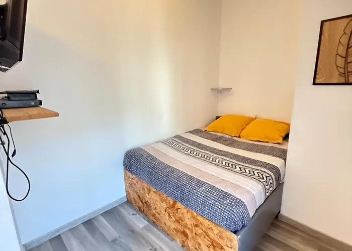 Le Spot H34, Proche De La בית נופש *